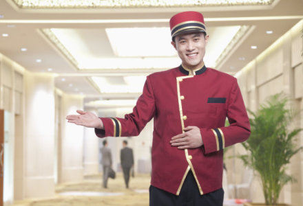 单词学习 | `保持`(服务质量)不是用 keep 哦!-酒店英语实战指南|免费学习资源 - 酒店英语